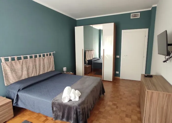 Apartamento Jolanda 2 *