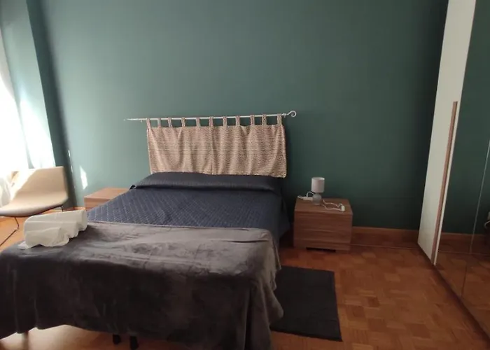 Apartamento Jolanda 2 *